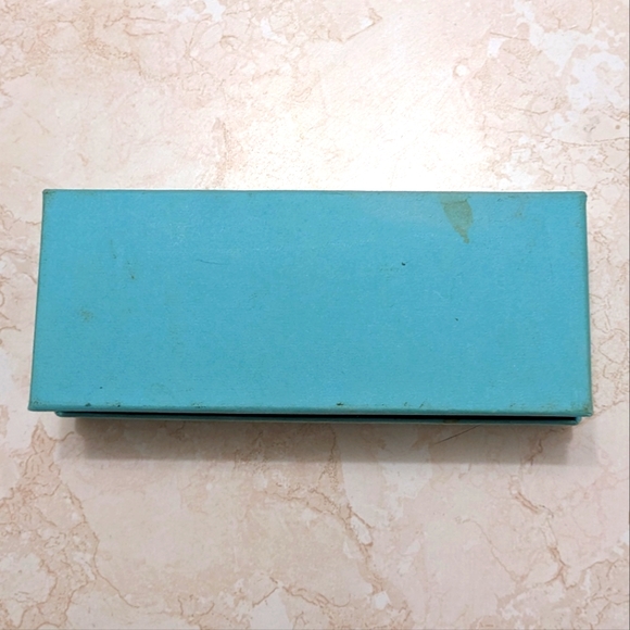 Tiffany & Co Gift Box & Lens Cleaning Cloth - Picture 4 of 11
